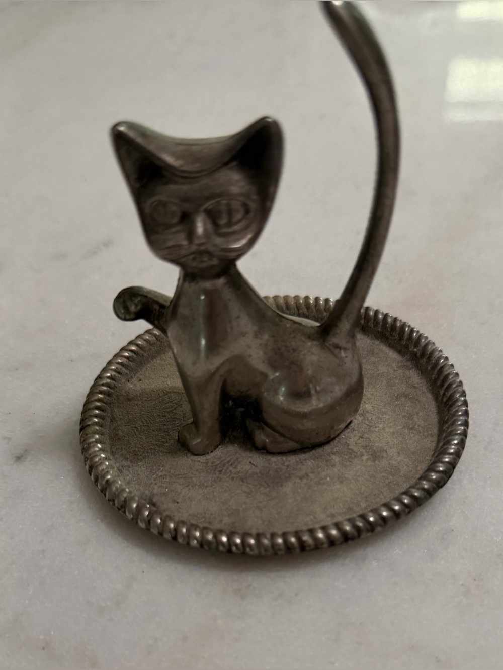 Vintage Silver Plated  Cat Figurine Ring Holder Jewelry Trinket Dish